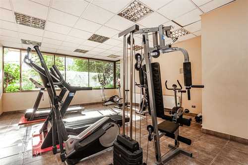 Amplio Departamento En Venta De 3 Dorm. En Las Condes
