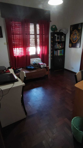 Imagen 10 de 13 de Casa Ideal Familia C/ Patio Y Cochera - A Minutos Del Centro