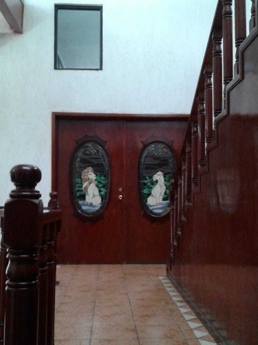 Imagen 1 de 14 de Residencia En Venta En Lado Sur De La Ciudad Por Punto Sur