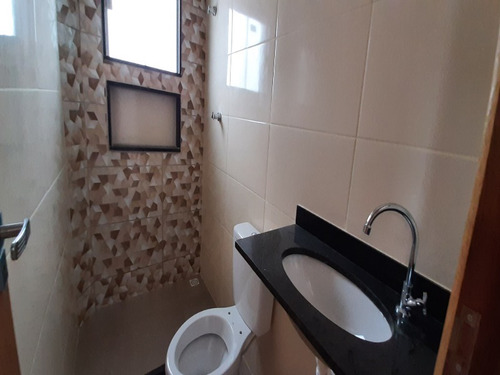 Imagem 10 de 11 de Casa Linear Com Quintal Próxima A Lagoa De Iriry. - 963 - 70180111