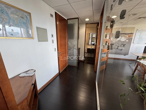 Oficina Equipada / 2 Privados / Excelente Vista / Cocina 