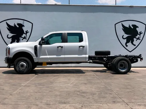 Ford F-350 Xl Doble Cab 2025