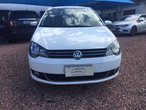 Volkswagen Polo Sedan 1.6 8v(comfort.)(totalflex) 4p
