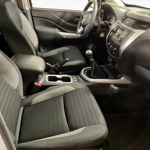 Imagen 12 de 15 de Nissan Frontier Np300 Se