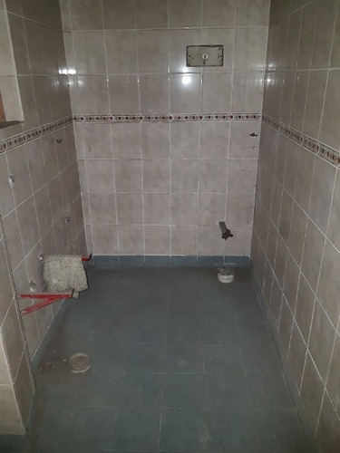 Imagen 5 de 14 de Local Con Vivienda En Venta En Lanus Oeste