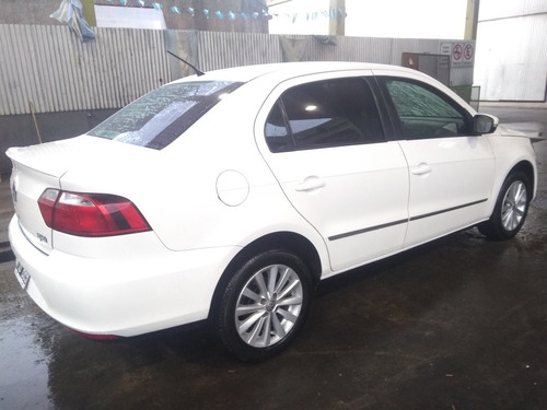 Volkswagen Voyage 1.6 Highline 101cv 2016