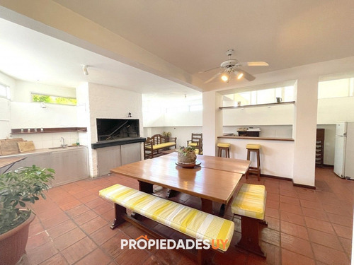 Excelente Precio, Dpto. En Primera Linea De Playa Brava - 3 Dorm. + Dependencia