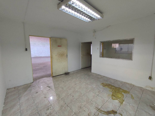 Imagen 3 de 11 de Alquiler/de Galpon. Urb. Industrial Carabobo (la Quizanda), Valencia. Raiza Peña Cod. 146037