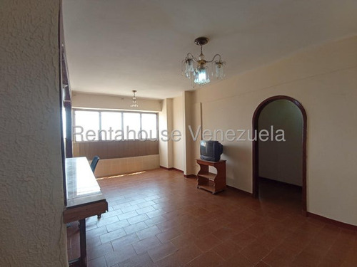 Vendo Apartamento En Torre Venaragua Maracay 25-19961 Hp
