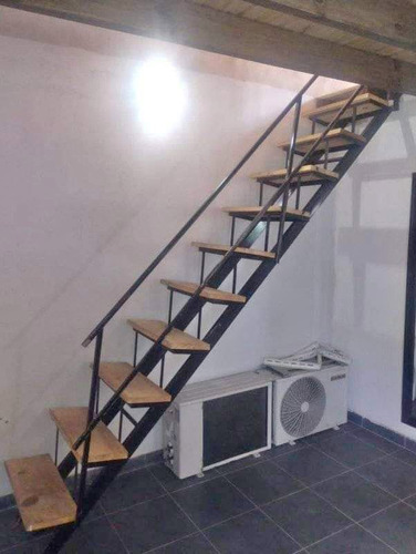 5. Escalera De Hierro Y Madera De 0.60 De Ancho