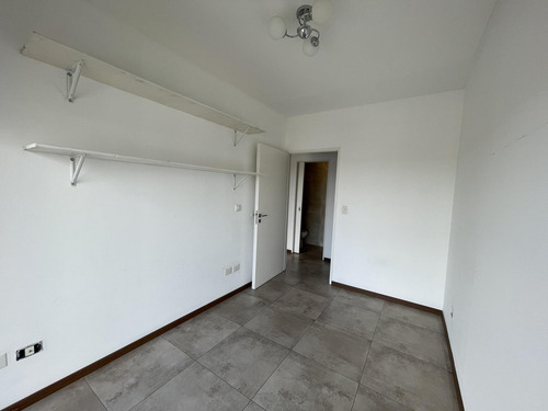 Departamento 3 Ambientes En Florida Con 3 Cocheras Y Baulera - Apto Credito