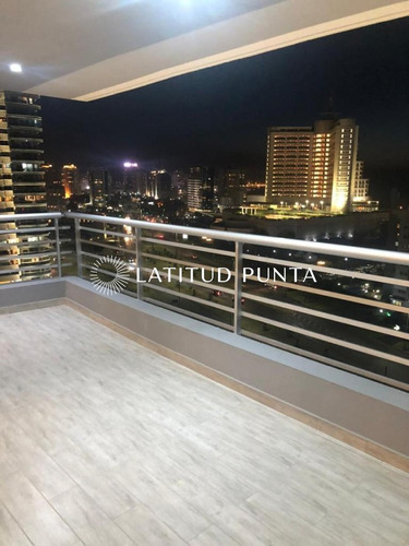 Apartamento En Mansa, 3 Dormitorios En Suite