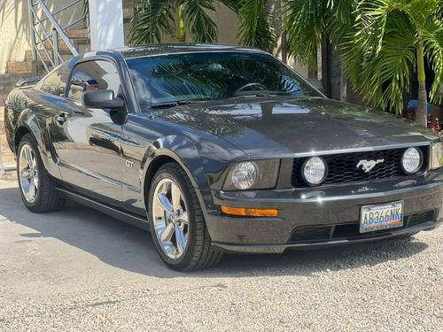 Imagen 2 de 8 de Ford Mustang