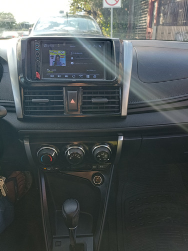 Toyota Yaris 1.5 Core Sedan Mt