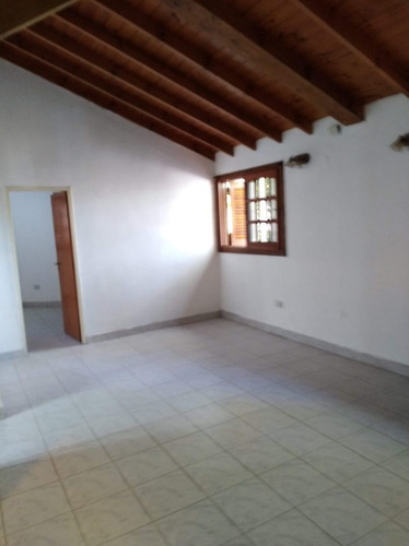 Imagen 6 de 15 de Dos Ambientes En Venta En El Centro De Ezeiza- Financiación
