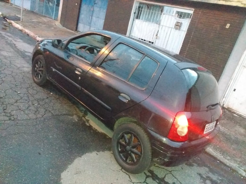 Clio 2001