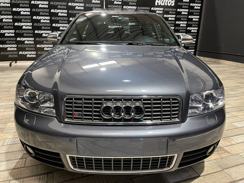 Imagen 2 de 19 de Audi S4 2005 V8