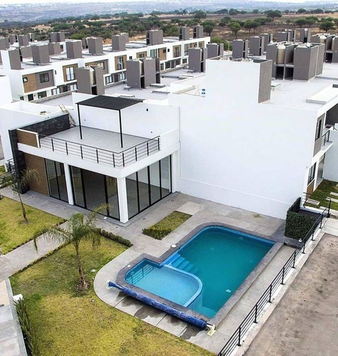 Casa En Venta, Riscos Zakia Queretaro