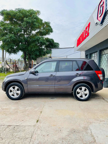 Suzuki Grand Vitara 2.4 Jiii 2011