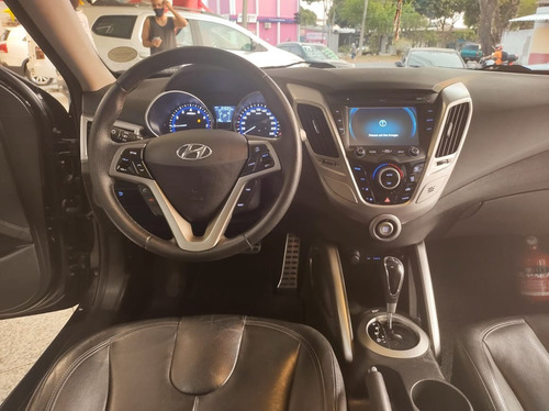 Imagem 5 de 11 de Hyundai Veloster 2013