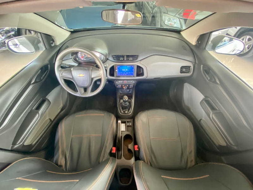 Imagem 10 de 15 de Chevrolet Onix 1.0 Mt Joy 2018