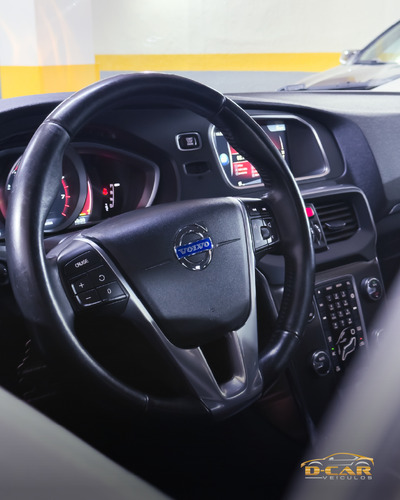 Volvo V40 2.0 T4 Dynamic Aut. 5p