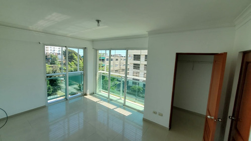 Apartamento En Alquiler En Gazcue 