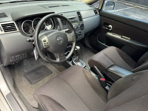 Nissan Tiida Premium 2012 Hb Automatico