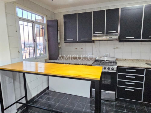 Departamento 4 Ambientes Tipo Duplex. Apto Credito!! Frente Plaza San Martin Centro. Con Cochera Cubierta