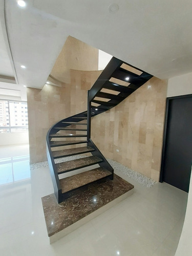 Imagen 4 de 17 de Se Vende Hermoso Penthouse En Resd Aspen La Trigaleña (a Estrenar)