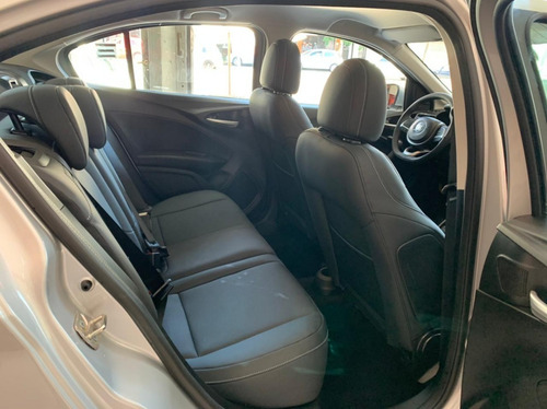 Imagen 14 de 17 de Fiat Cronos Precision 1.8 Pack Premium At6 Entrega Inmediata