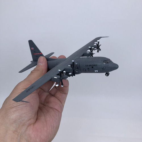 Avión De Transporte C130 A Escala 1:200 De La Fuerza Aérea