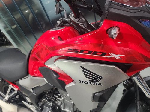 Imagen 2 de 10 de Honda Cb500x