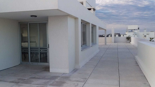 Venta Apartamento 1 Dormitorio Tres Cruces Terraza Y Garaje