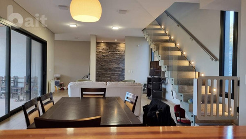 Imagen 1 de 30 de Venta Casa 4 Dormitorios Y Escritorio En Santina Norte, Valle Escondido