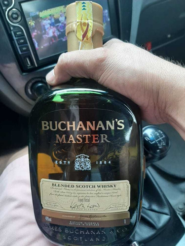 Imagen 1 de 2 de Whiskys Buchanans Master De Litro Gratis Vaso Whiskero 