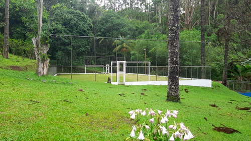 Maravilhosa Casa De Campo Com Piscina Aquecida (climatizada A 28 Graus), Lago, Riacho, Campo De Futebol, Sinuca, Fliperama.