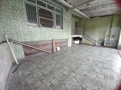 Casa Com 120 De Área Construída