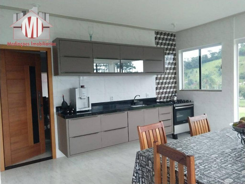 Chácara Maravilhosa Com Nascente, Lago, Fino Acabamento, 03 Dormitórios À Venda, 7000 M² Por R$ 700.000 - Pedra Bela/sp - Ch0560