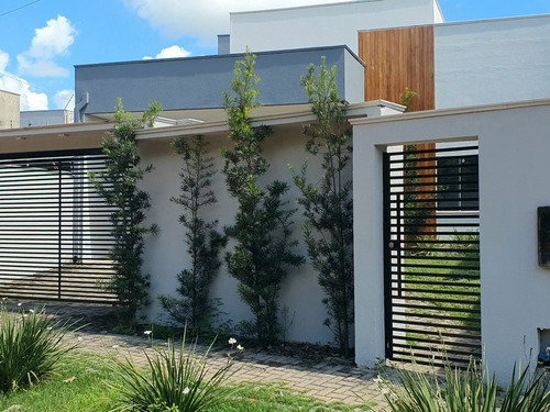 Casa Com Piscina 2 Quartos E Uma Suíte