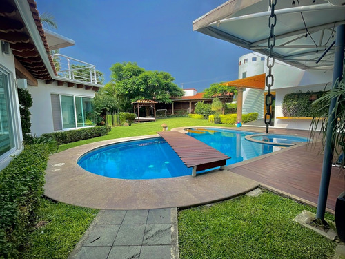 Casa En Lomas De Cocoyoc