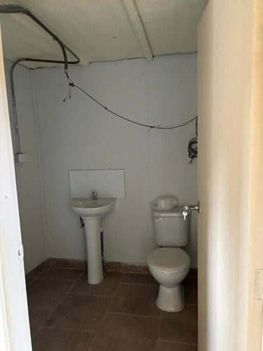 Amplia Bodega Comercial En Arriendo En Concepción