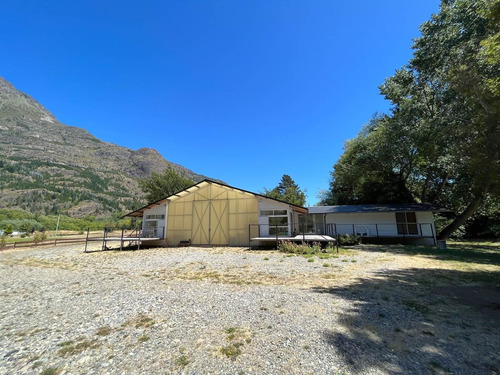 Complejo Turístico En El Hoyo Chubut