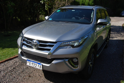 Imagen 2 de 13 de Toyota Sw4 4x4 Srx Tdi 2017