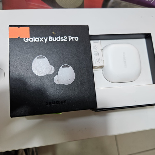 Auriculares Inalámbricos Galaxy Buds2 Pro Sm-r510 White Led (Usado)
