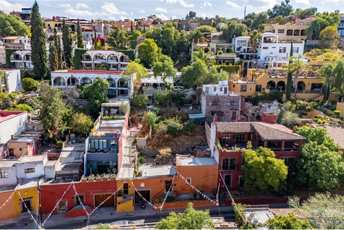 Casa Para Remodelar Y Terminar De Construir En San Miguel De Allende, Gto.