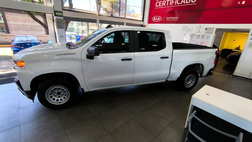 Chevrolet Silverado PAQ E. WT DOBLE CABINA 4X2 MOTOR V6 4.3L