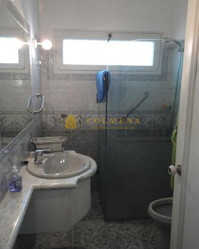 Venta Y Alquiler Temporario De Gran Casa En Pinares A Una Cuadra De La Playa- Ref: 4176