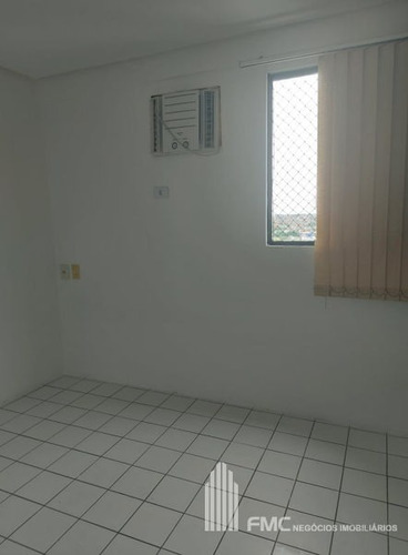 Imagem 12 de 16 de Apartamento Padrão Com 3 Quartos No Edf. Debora - Al588-l