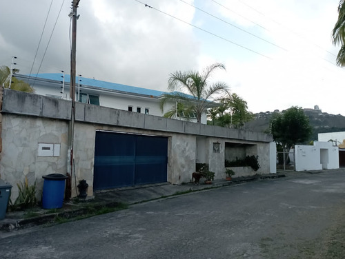 Venta Quinta En La Urb. Bosque De La Lagunita. El Hatillo. Milthonhouse53